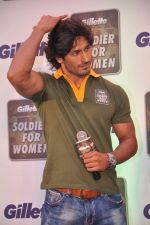 Vidyut Jamwal at Gillette promotional event in Fort, Mumbai on 8th March 2013 (9).JPG