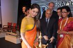 Kareena Kapoor at FICCI Frames in Powai, Mumbai on 12th March 2013 (32).JPG