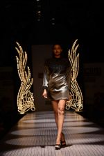 Model walks the ramp for Namrata Joshipura Show at Wills Lifestyle India Fashion Week 2013 Day 1 in Mumbai on 13th March 2013 (13).JPG