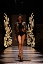 Model walks the ramp for Namrata Joshipura Show at Wills Lifestyle India Fashion Week 2013 Day 1 in Mumbai on 13th March 2013 (42).JPG