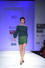 Model walks the ramp for Surily Goel Show at Wills Lifestyle India Fashion Week 2013 Day 1 in Mumbai on 13th March 2013 (27).JPG
