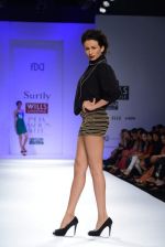Model walks the ramp for Surily Goel Show at Wills Lifestyle India Fashion Week 2013 Day 1 in Mumbai on 13th March 2013 (6).JPG
