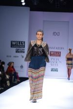 Model walks the ramp for Tanvie Kedia Show at Wills Lifestyle India Fashion Week 2013 Day 2 in Mumbai on 14th March 2013 (30).JPG