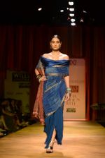 Model walks the ramp for Tarun Tahiliani Show at Wills Lifestyle India Fashion Week 2013 Day 2 in Mumbai on 14th March 2013 (27).JPG