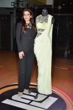 Raveena Tandon unveils Sonaakshi Raaj_s couture line From Eden With Love in Mumbai on 15th March 2013 (10).JPG