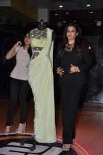 Raveena Tandon unveils Sonaakshi Raaj_s couture line From Eden With Love in Mumbai on 15th March 2013 (2).JPG