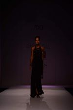 Lisa Haydon walks the ramp for Rana Gill Show at Wills Lifestyle India Fashion Week 2013 Day 4 in Mumbai on 16th March 2013 (3).JPG