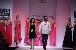 Model walks for Chandrani, Mrinalini, Dhruv-Pallavi Show at Wills Fashion Week 2013 Day 5 on 17th March  (169).JPG