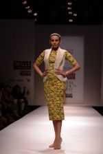 Model walks for Chandrani, Mrinalini, Dhruv-Pallavi Show at Wills Fashion Week 2013 Day 5 on 17th March  (4).JPG