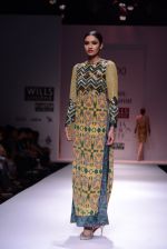 Model walks the ramp for Charu Parashar Show at Wills Lifestyle India Fashion Week 2013 Day 5 in Mumbai on 17th March 2013 (104).JPG