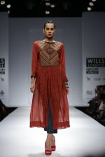 Model walks the ramp for Myoho Show at Wills Lifestyle India Fashion Week 2013 Day 5 in Mumbai on 17th March 2013 (12).JPG