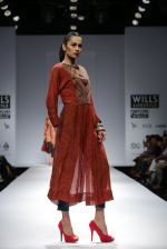 Model walks the ramp for Myoho Show at Wills Lifestyle India Fashion Week 2013 Day 5 in Mumbai on 17th March 2013 (15).JPG