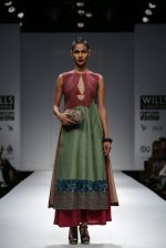 Model walks the ramp for Myoho Show at Wills Lifestyle India Fashion Week 2013 Day 5 in Mumbai on 17th March 2013 (98).JPG