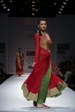 Model walks the ramp for Vaishali S Show at Wills Lifestyle India Fashion Week 2013 Day 5 in Mumbai on 17th March 2013 (46).JPG