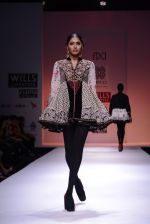 Model walks the ramp for Virtues Show at Wills Lifestyle India Fashion Week 2013 Day 5 in Mumbai on 17th March 2013 (10).JPG