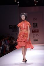 Model walks the ramp for Rehane Show at Wills Lifestyle India Fashion Week 2013 Day 5 in Mumbai on 17th March 2013 (40).JPG