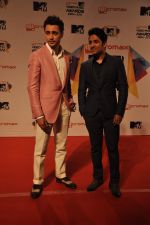 Imran Khan, Vir Das at MTV Video Music Awards 2013 in Mumbai on 21st March 2013 (16).JPG