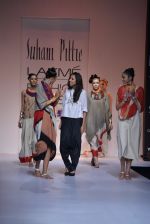 Model walk the ramp for Suhani Pittie Show at Lakme Fashion Week 2013 Day 1 in Grand Hyatt, Mumbai on 22nd March 2013 (59).JPG