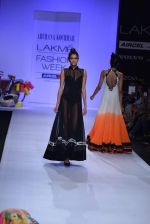 Model walk the ramp for Archana Kocchar Show at Lakme Fashion Week 2013 Day 5 in Grand Hyatt, Mumbai on 26th March 2013 (149).JPG