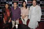 Deepti Farooque, Farooque Sheikh, Rakesh Bedi at the Special screening of Chashme Baddoor in PVR, Juhu, Mumbai on 29th March 2013 (32).JPG