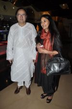 Deepti Farooque, Farooque Sheikh at the Special screening of Chashme Baddoor in PVR, Juhu, Mumbai on 29th March 2013 (5).JPG