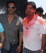 Sunil Shetty at Vikas Verma_s Holi party in Mumbai on 29th March 2013 (19).JPG