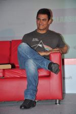Aamir Khan snapped in a Pink Floyd T-shirt at Microsoft event in Trident, Mumbai on 30th March 2013 (16).JPG