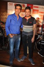 Bhushan Kumar, Kishan Kumar at Nautanki Saala Music Success Bash in Escobar, Bandra, Mumbai on 1st April 2013 (85).JPG