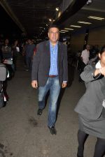 Boman Irani leave for TOIFA in Mumbai on 1st April 2013 (33).JPG