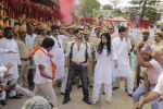 Neil Nitin Mukesh,Tina Desae, Murli Sharma, Ravi Kishan on location of film Dussehra in Pune on 1st April 2013 (35).jpg