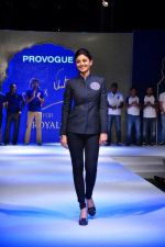 Shilpa Shetty walks the ramp for Provogue and Rajasthan Royals in Jaipur (1).jpg