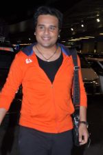Krishna Abhishek leave for TOIFA Day 3 in Mumbai Airport on 3rd April 2013 (17).JPG