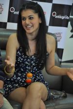 Tapsee Pannu at Chashme Buddoor promotions in K Lounge on 5th April 2013 (44).JPG