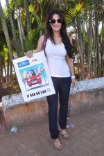 Tulip Joshi at don_t drink and drive campaigh by tab cab in Carters, Mumbai on 5th April 2013 (29).JPG