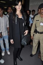 Katrina Kaif arrive from TOIFA 2013 in Mumbai on 8th April 2013 (16).JPG