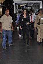 Katrina Kaif arrive from TOIFA 2013 in Mumbai on 8th April 2013 (76).JPG