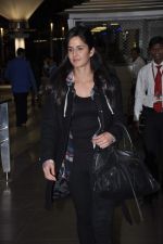 Katrina Kaif arrive from TOIFA 2013 in Mumbai on 8th April 2013 (79).JPG