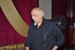 Mahesh Bhatt at the Audio release of Aashiqui 2 at Sudeep Studios in Khar, Mumbai on 8th April 2013 (65).JPG