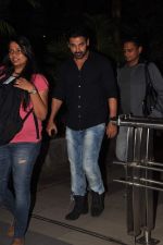 John Abraham return from Bangalore in Airport on 9th April 2013 (11).JPG