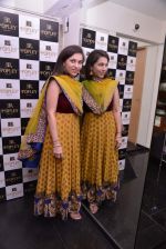 unviels Temple Jewelry Collection by Popley & Sons in Mumbai on 9th April 2013 (8).JPG