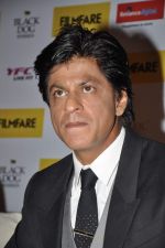 Shahrukh Khan at Filmfare 100 years of Cinema issue launch in Escobar, Mumbai on 10th April 2013 (79).JPG