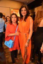 Sushmita Sen, Farah Khan at Farah Khan Ali_s store launch in Mumbai on 11th April 2013(309).JPG
