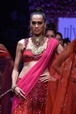 Model walk the ramp for PC Jewellers Show at IIJW Delhi day 2 on 13th April 2013 (38).JPG