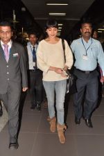 Anushka Sharma snapped at airport in Mumbai on 16th April 2013 (59).JPG