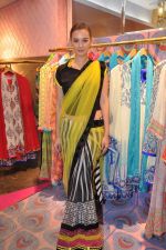 Evelyn Sharma at Manish Arora_s first store in Juhu, Mumbai on 15th April 2013 (40).JPG