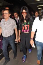 Priyanka Chopra snapped at airport in Mumbai on 16th April 2013 (66).JPG