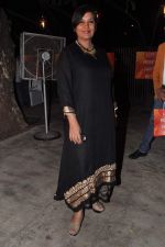 Shabana Azmi at Mitrajit Bhattachrya_s book launch in Tote, Mumbai on 16th April 2013 (23).JPG
