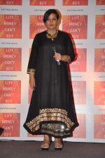 Shabana Azmi at Mitrajit Bhattachrya_s book launch in Tote, Mumbai on 16th April 2013 (8).JPG