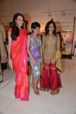 Mandira Bedi, Madhoo, Dipannita Sharma at Harper_s Bazaar India & Samsaara preview Spring-Summer collections in Mumbai on 19th April 2013 (52).JPG