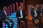 Farhan Akhtar, Ajay Jadeja, Sunil Gavaskar, Sameer Kochhar promotes MARD on IPL in Filmcity, Mumbai on 24th April 2013 (23).JPG